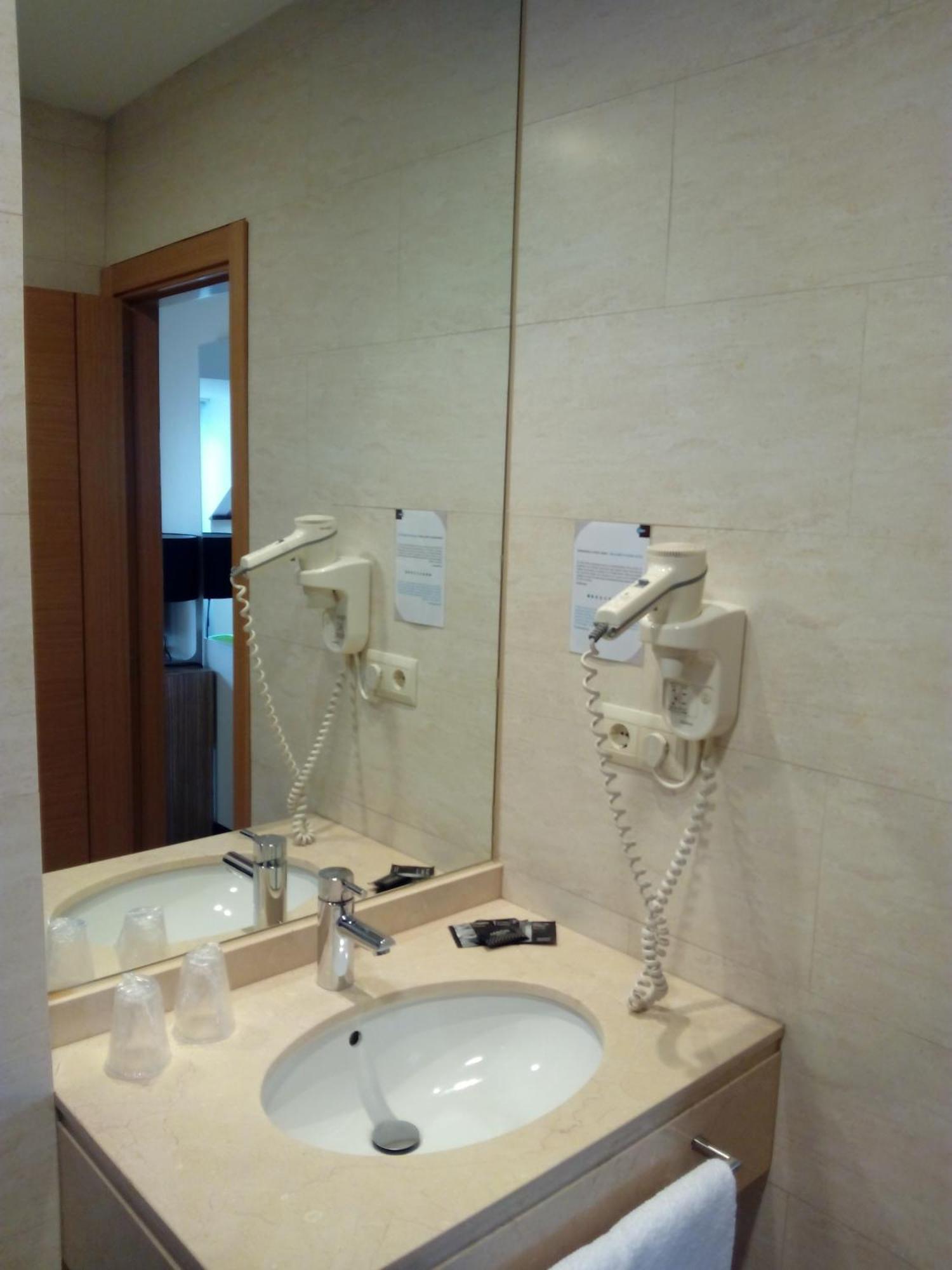 Hotel Moon A Coruna Room photo